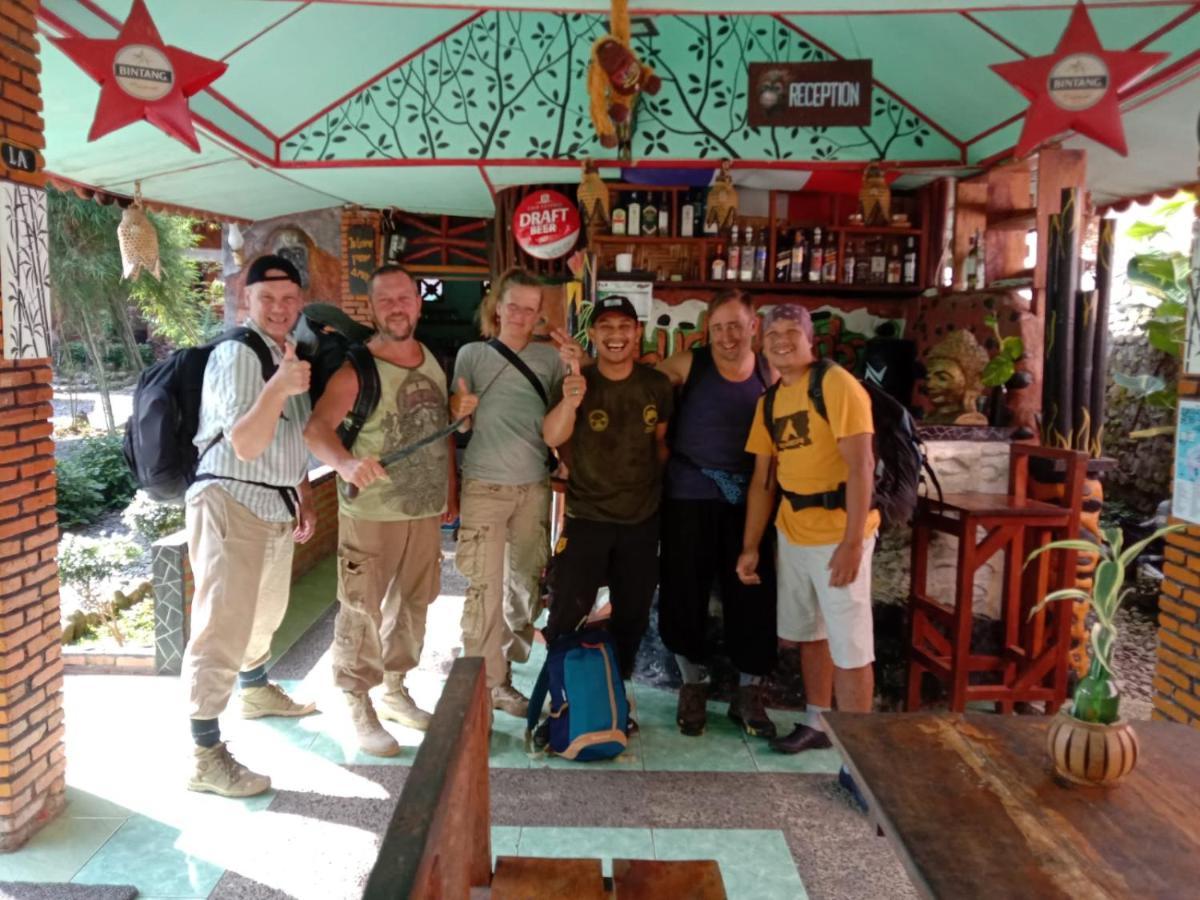 Lucky Bamboo'Bungalows-Resto And Orangutan Jungle Trekking Tours Bukit Lawang Exterior foto